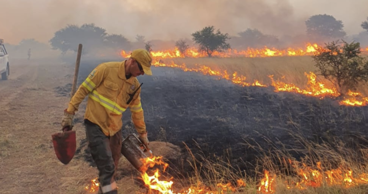 En 2025 fue la provincia más quemada del país: La Pampa oficializa la formación profesional de sus bomberos voluntarios